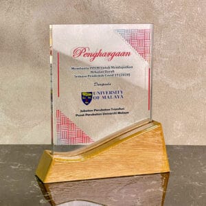 Crystal Plaques Crystal Plaque CR3120 Crystal Plaques Crystal Plaque CR3120