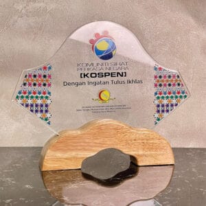 Crystal Plaques Crystal Plaque CR3123 Crystal Plaques Crystal Plaque CR3123